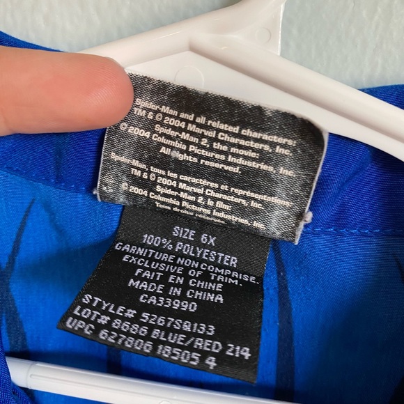 2004 Spiderman 2 button up shirt - Picture 9 of 9